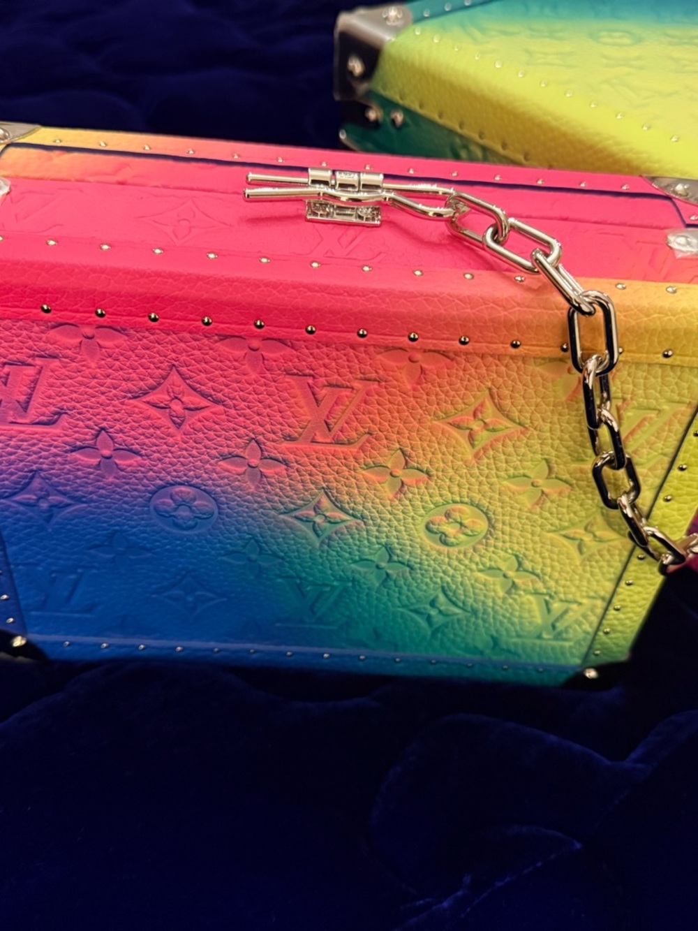 Louis Vuitton Rainbow Gradient Monogram Cluth Box Illusion Virgil Abloh - Picture 2 of 3